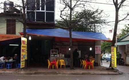 Nghẹn đắng với phở “bình dân” 70.000 đồng/tô, cơm rang 130.000 đồng/đĩa