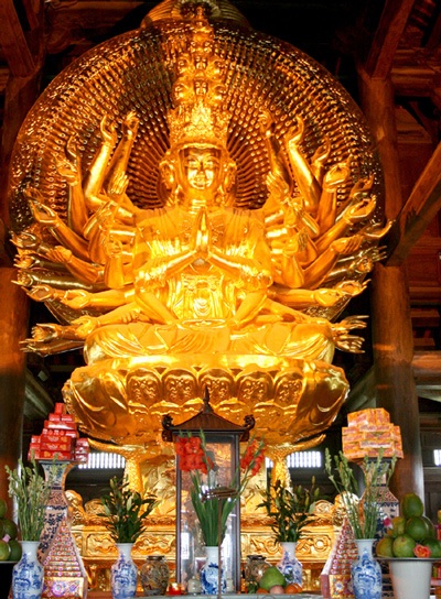 Tỷ phú Xuân Trường, duyên phận với Bái Đính - Tràng An - 6 Tượng Quan Thế Âm thiên thủ thiên nhãn bằng đồng dát vàng lớn nhất, nặng 80 tấn