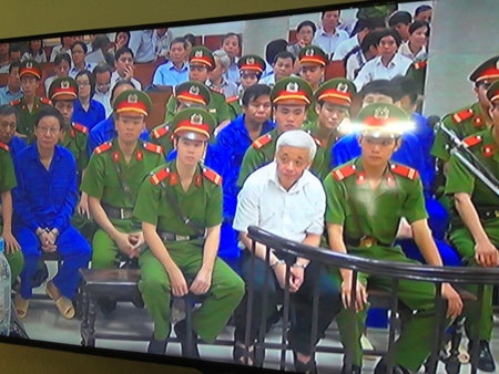 Tạm đình chỉ vụ án với ông Trần Xuân Giá, "bầu" Kiên kêu vô tội - 4 8h14: