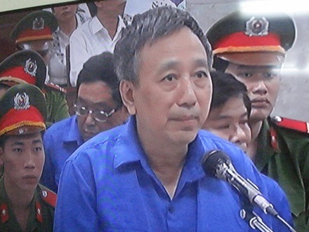 Luật sư: Ông Kiên không lừa đảo và kinh doanh trái phép - 2 Các luật sư không đồng tình với mức án đề nghị đối với bị cáo Trần Ngọc Thanh.