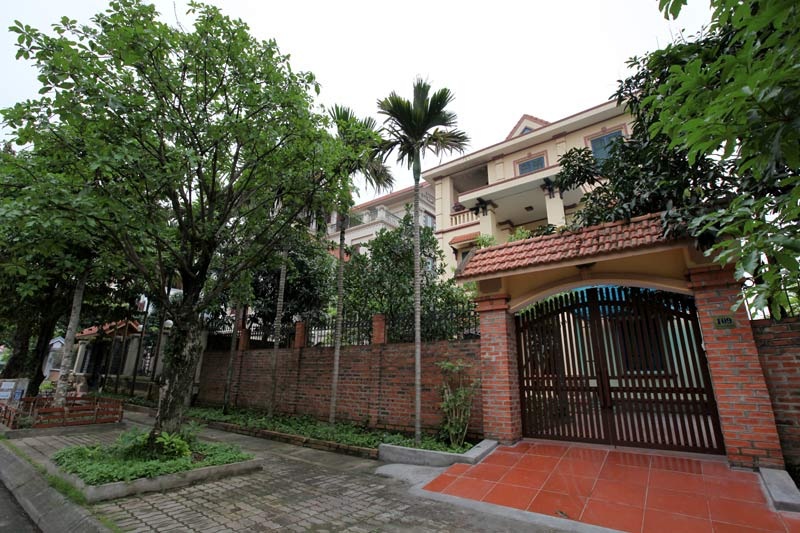 Những lâu đài ở phố nhà giàu bậc nhất Quảng Ninh - 12 Đường sá được quy hoạch thuận tiện.