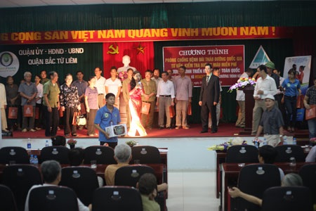 "Tôi chọn Việt Nam như một lời tri ân với đất mẹ" - 2 Tôi chọn Việt Nam như một lời tri ân với đất mẹ