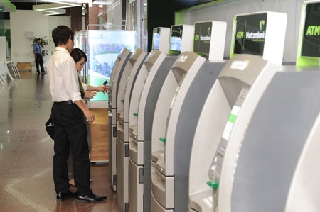 Vietcombank triển khai dịch vụ thu NSNN qua ATM trên địa bàn Hà Nội - 2 Vietcombank có hệ thống máy ATM lớn nhất cả nước