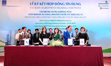 Tài trợ gần 160 triệu USD cho Dự án mua đóng mới giàn khoan tự nâng 400 feet nước - 1 Quang cảnh lễ ký kết