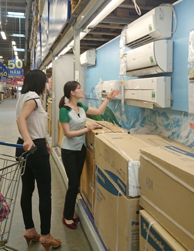 Nhiều mẫu điều hòa “lách luật” tăng giá