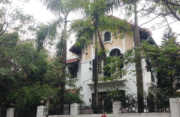 Những căn biệt thự tiền tỷ của đại gia Hà Nội