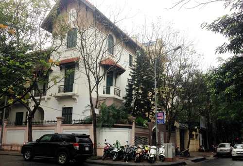 Giá BĐS ở đây khoảng 200 triệu đồng/m2