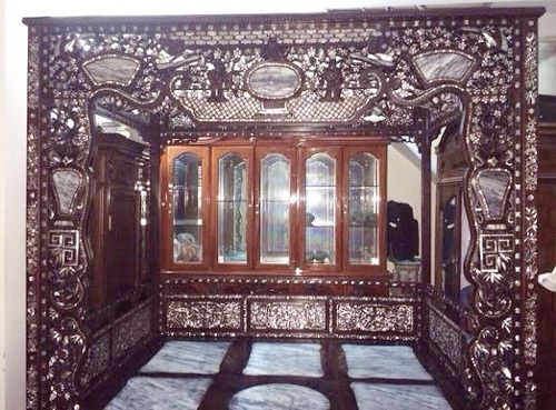 Giường “công chúa”, gối gỗ sưa của đại gia Kinh Bắc - 4 Chiếc giường có thiết kế cầu kỳ