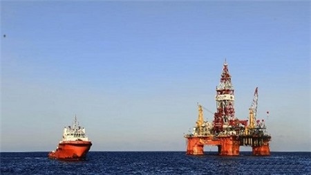 Thêm giàn khoan mới, Trung Quốc đưa ra biển nào? - 1 Giàn khoan Hải Dương 981 hạ đặt trái phép trong vùng biển Việt Nam.