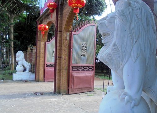 Linh vật đá vàng trấn yểm nhà đại gia - 7 Giá mỗi cặp sư tử lên tới hàng trăm triệu đồng