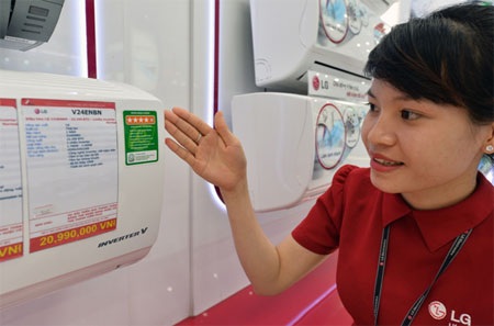 Giảm thiểu rủi ro cho người tiêu dùng trong lĩnh vực điện máy - 2 Các sản phẩm điện máy đều phải dán tem năng lượng do Bộ công thương đánh giá và cấp