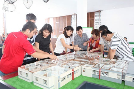 Xếp hàng đăng ký mua chung cư Gamuda - 2 The One Residence với giá chỉ từ 998 triệu VND/căn - Hotline: 0902 178 088