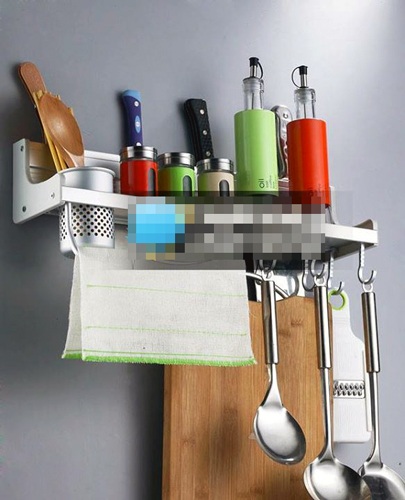 Dân quê mắc lỡm hàng hiệu qua mạng - 2 Giá treo nhà bếp chị Hiền mua không đúng với quảng cáo.