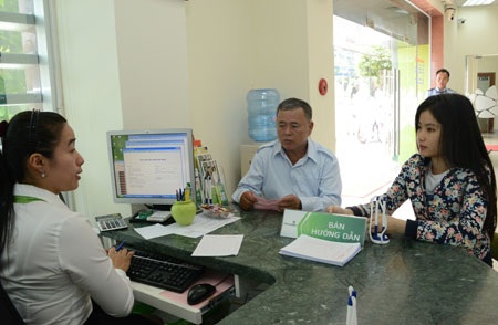 Khách hàng hỏi thủ tục vay vốn tại Vietcombank