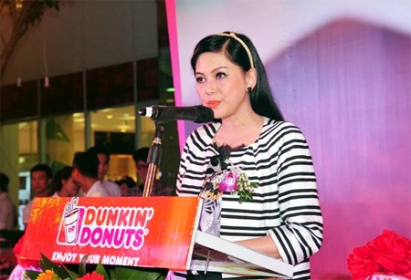 Tưng bừng khai trương cửa hàng Dunkin’ Donuts đầu tiên tại Hà Nội - 2 Bà Lê Hồng Thủy Tiên phát biểu tại Lễ Khai trương