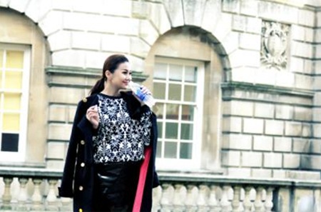 Nụ cười rạng rỡ, gương mặt tươi tắn mang đến cho Thanh Hằng vẻ quyến rũ đặc biệt