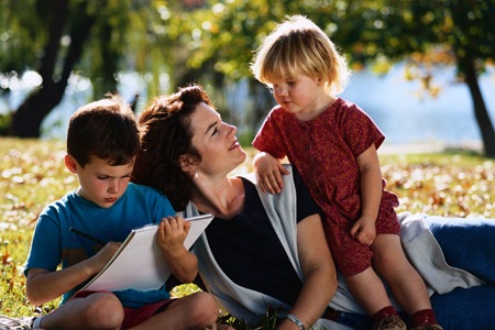 Trẻ trên 1 tuổi cần được dạy