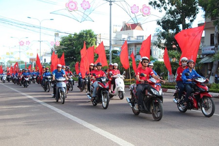 Nhật ký Hành trình đỏ - 4 Hồng Thúy