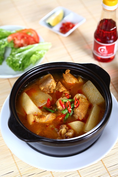 Dầu gấc Việt Nam G8 với màu sắc hấp dẫn, mùi vị thơm ngon,