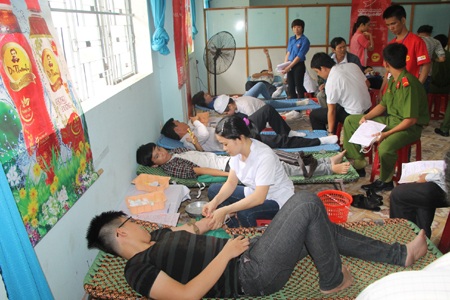 Hành trình đỏ về với mảnh đất trung dũng kiên cường - 2 Hành trình đỏ về với mảnh đất trung dũng kiên cường
