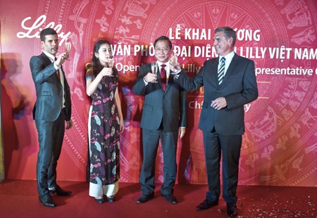 Hãng dược hàng đầu thế giới Eli Lilly mở văn phòng tại Việt Nam - 2 Lilly là hãng dược có lịch sử 138 năm và rất chú trọng