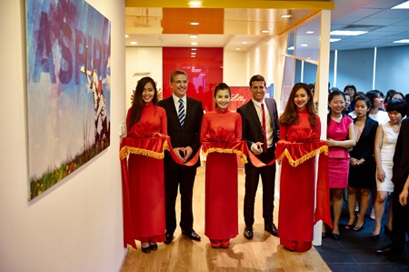 Hãng dược hàng đầu thế giới Eli Lilly mở văn phòng tại Việt Nam - 4 Với sự kiện trọng đại này, tập thể nhân viên