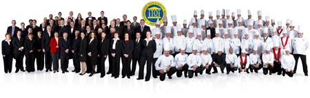 Các chuyên gia trong hội đồng chấm giải