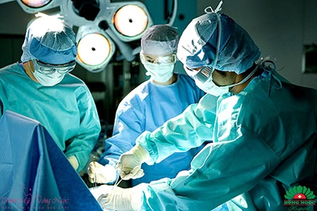 Quy trình nâng ngực nội soi tại Thẩm mỹ Hồng Ngọc