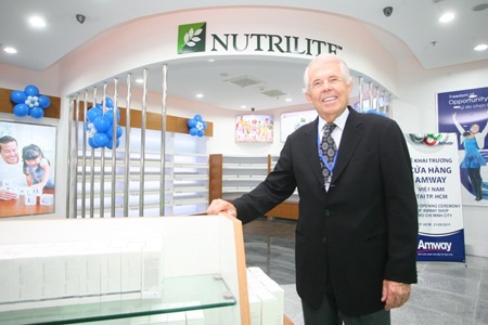 Tiến sĩ Sam Rehnborg