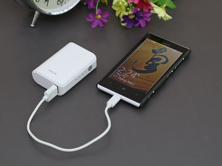 Pin sạc lõi pin Samsung có nhiều màu sắc