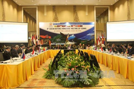 Hội nghị ADMM-9 ra Tuyên bố chung về an ninh khu vực - 1 Quang cảnh phiên khai mạc Hội nghị ADMM-9 (Ảnh: Kim Dung-P/v TTXVN tại Malaysia)