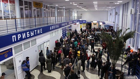 Sân bay quốc tế Simferopol là cầu nối hàng không duy nhất giữa Crimea và Nga (Ảnh: RIA Novosti)