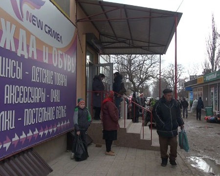 "Crimea mới" và sự nhanh nhạy của người Việt - 1 Mặt ngoài cửa hàng Crimea Mới