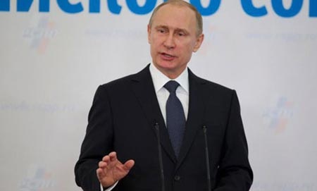 Tổng thống Nga Putin phát biểu tại diễn đàn doanh nghiệp ở Moscow hôm 19/3 (Ảnh: AP)