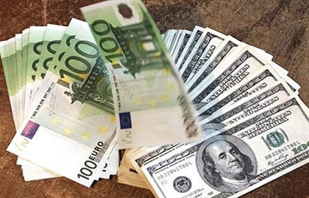 “Cuộc chơi” của siêu cường! - 1 USD đã tăng lên mức cao nhất trong vòng 12 năm qua so với đồng euro