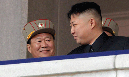 Triều Tiên sẽ cử phái viên đặc biệt đến Nga - 1 Ông Choe Ryong Hae cùng nhà lãnh đạo Triều Tiên Kim Jong-un