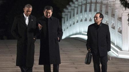 Mục tiêu "khó nói" của ông Obama tại Trung Quốc - 1 Tổng thống Obama (trái) và Chủ tịch Trung Quốc Tập Cận Bình (giữa) trao đổi