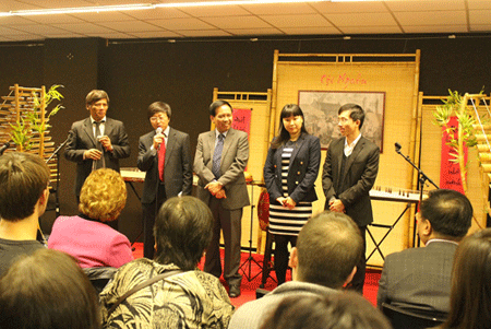 Ngôi nhà chung cho hoạt động cộng đồng Việt tại Pháp - 3 Giám đốc và cán bộ mới của trung tâm được giới thiệu tại sự kiện