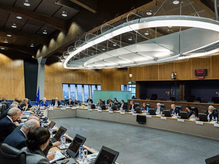 Giải quyết xong “điểm nóng” Ukraine, EU sẽ xem xét vấn đề Crimea - 1 Cuộc họp của Liên minh châu Âu (EU) tại Brussels vào ngày 17-11