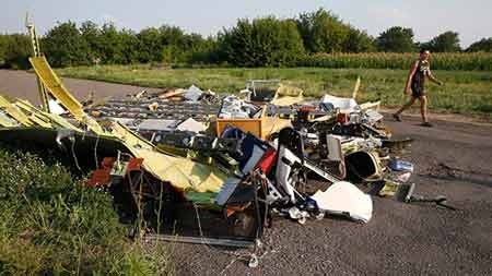 Bắt đầu phục hồi máy bay MH17 - 1 Bắt đầu phục hồi máy bay MH17
