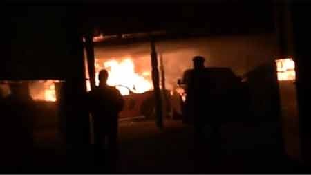 12 siêu xe bốc cháy ngùn ngụt giữa trung tâm Moskva - 1 Quang cảnh đám cháy