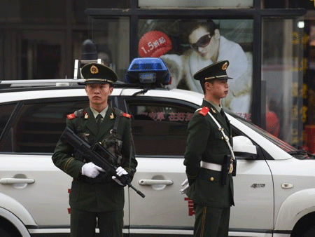 Cảnh sát tại thành phố Bắc Kinh tăng cường kiểm tra an ninh phục vụ hội nghị APEC (nguồn: AFP)