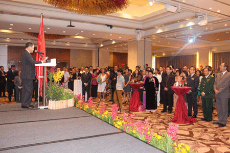 Đại sứ Trần Hải Hậu đọc diễn văn chào mừng kỷ niệm 70 năm ngày thành lập Quân đội nhân dân Việt Nam