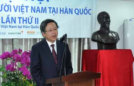 Đại hội đại biểu Hội người Việt tại Hàn Quốc - 1 Đại sứ Phạm Hữu Chí phát biểu chúc mừng đại hội