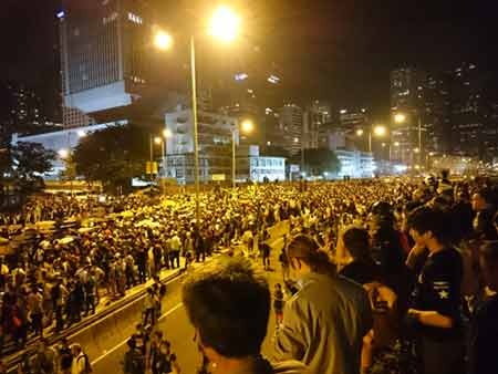 "Chiếm Trung tâm" khiến kinh tế xã hội Hong Kong "vạ lây" - 1 Chiếm Trung tâm khiến kinh tế xã hội Hong Kong vạ lây