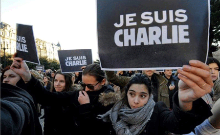 Vụ tấn công tạp chí Charlie Hebdo: Tiết lộ bất ngờ - 1 Người dân Paris tuần hành phản đối vụ tấn công tạp chí Charlie Heldo