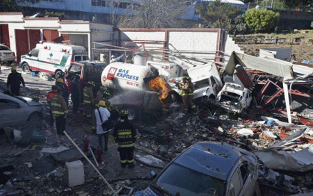 Hiện trường vụ nổ (ảnh AP)