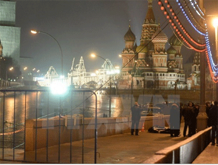 Nga: Nhận dạng được một số nghi phạm trong vụ bắn ông Nemtsov - 1 Hiện trường vụ sát hại ông Boris Nemtsov (Nguồn: THX/TTXVN)