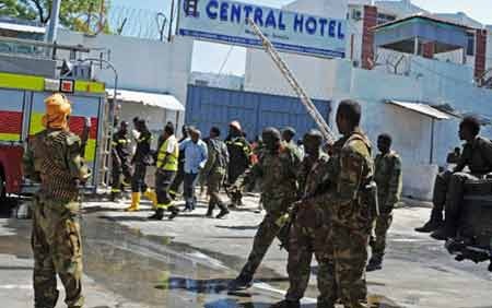 2 Nghị sĩ thiệt mạng trong vụ tấn công khủng bố ở Somalia - 1 Cuộc tấn công nhằm vào khách sạn khiến nhiều người thương vong