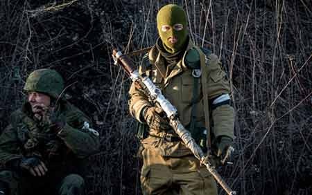 Hòa bình cho Ukraine còn lắm gian nan - 1 Phe đối lập ở miền Đông Ukraine (ảnh: AP)